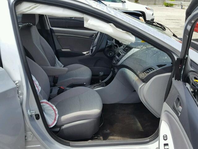 KMHCT4AE4GU122333 - 2016 HYUNDAI ACCENT SE SILVER photo 5