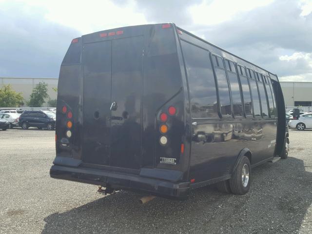 1FDXE45S51HA73557 - 2001 FORD SHUTTLE BU BLACK photo 4