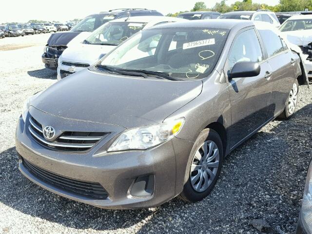 5YFBU4EE8DP159742 - 2013 TOYOTA COROLLA GRAY photo 2