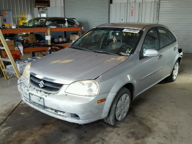 KL5JD56Z56K253944 - 2006 SUZUKI FORENZA SILVER photo 2