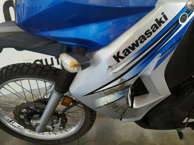 JKAKLEE16BDA37531 - 2011 KAWASAKI KL650 E BLUE photo 10