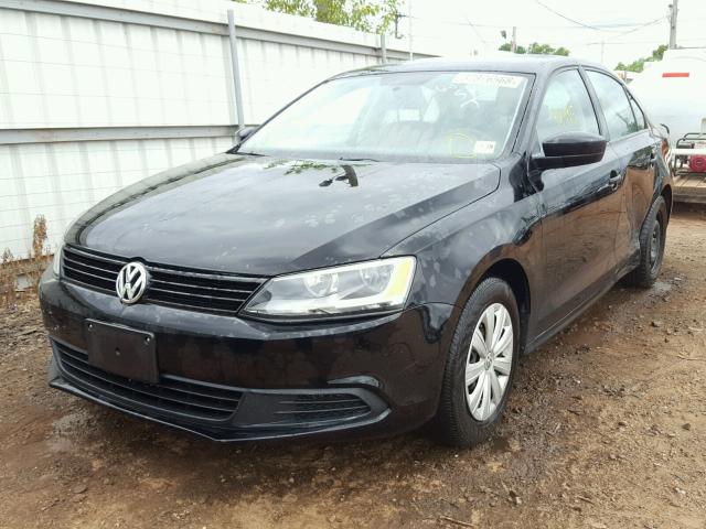 3VW2K7AJ1EM385962 - 2014 VOLKSWAGEN JETTA BASE Սև լուսանկար 2