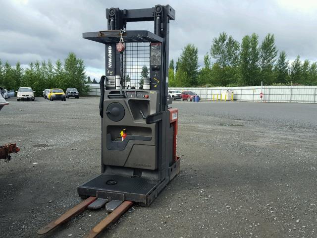 EAS105AE35979 - 2006 RAYM FORKLIFT RED photo 2
