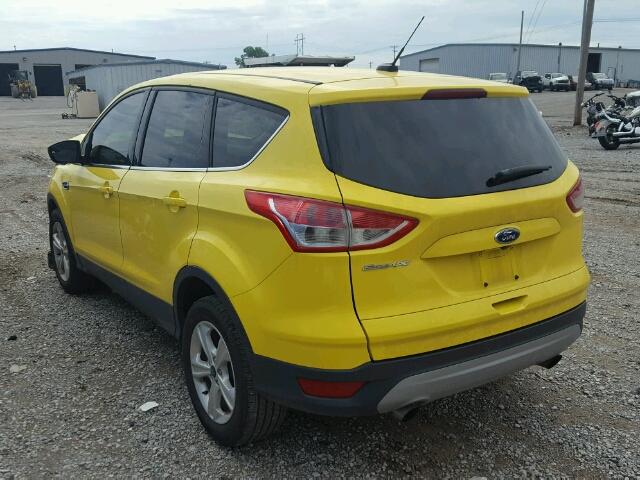 1FMCU0GX2GUB23382 - 2016 FORD ESCAPE SE YELLOW photo 3