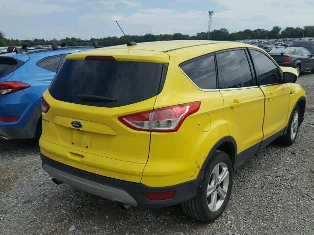 1FMCU0GX2GUB23382 - 2016 FORD ESCAPE SE YELLOW photo 4