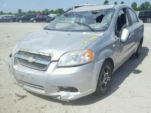 KL1TD56657B051798 - 2007 CHEVROLET AVEO BASE SILVER photo 2