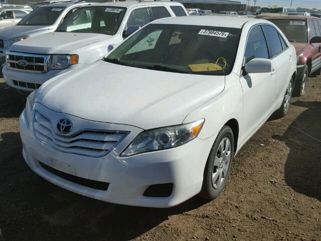 4T4BF3EK3BR106605 - 2011 TOYOTA CAMRY/SE/L WHITE photo 2