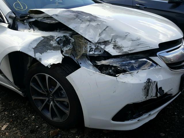 19UUB2F53HA001788 - 2017 ACURA TLX TECH WHITE photo 9