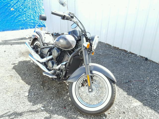 JKAVN2B13JA094132 - 2018 KAWASAKI VN900 B SILVER photo 1