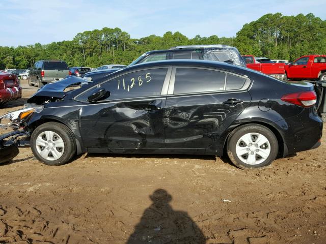 3KPFK4A73HE153157 - 2017 KIA FORTE LX BLACK photo 9