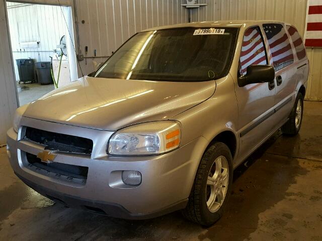 1GNDV23198D115937 - 2008 CHEVROLET UPLANDER L 银色 照片 2