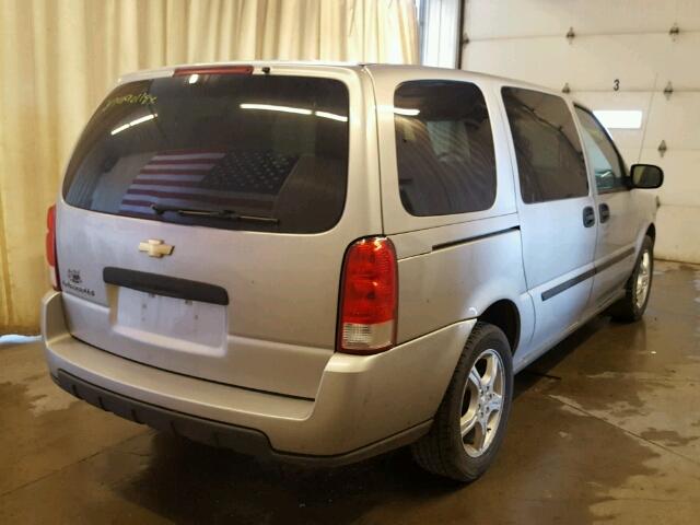 1GNDV23198D115937 - 2008 CHEVROLET UPLANDER L 银色 照片 4