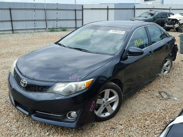 4T1BF1FK6EU327178 - 2014 TOYOTA CAMRY L/SE BLACK photo 2