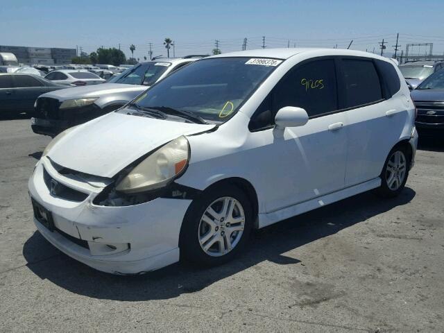 JHMGD37677S061812 - 2007 HONDA FIT S WHITE photo 2