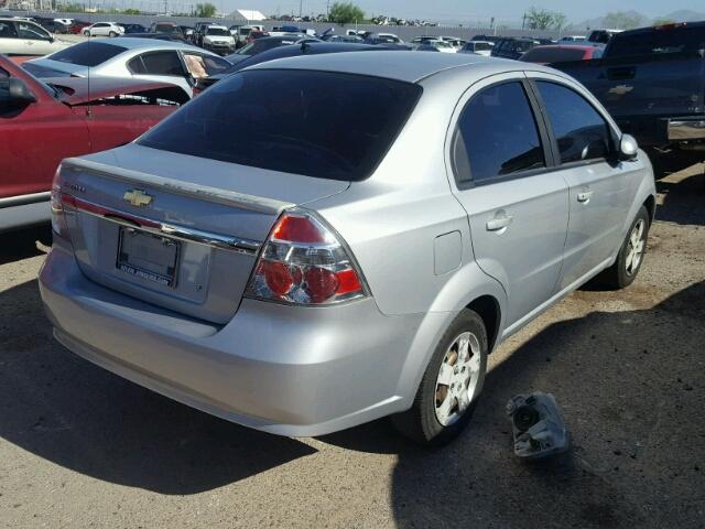 KL1TD5DE6AB113274 - 2010 CHEVROLET AVEO LS SILVER photo 4