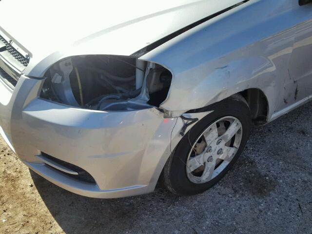 KL1TD5DE6AB113274 - 2010 CHEVROLET AVEO LS SILVER photo 9