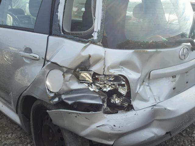 JTKKT624260141477 - 2006 TOYOTA SCION XA SILVER photo 9