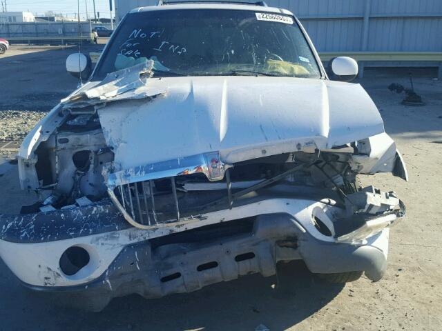 5LMRU27L2XLJ00903 - 1999 LINCOLN NAVIGATOR WHITE photo 9