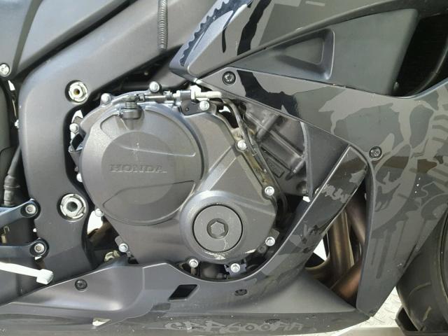 JH2PC40408M100711 - 2008 HONDA CBR600 RR BLACK photo 12