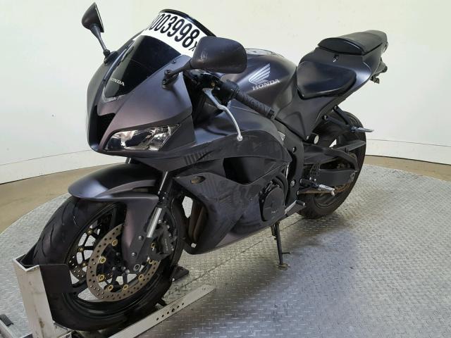 JH2PC40408M100711 - 2008 HONDA CBR600 RR BLACK photo 4