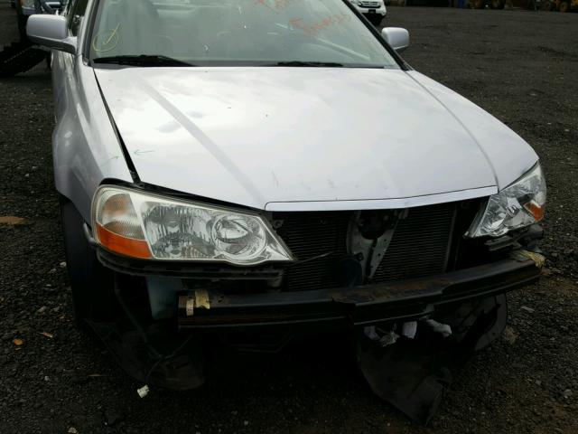 19UUA56643A021098 - 2003 ACURA 3.2TL SILVER photo 9