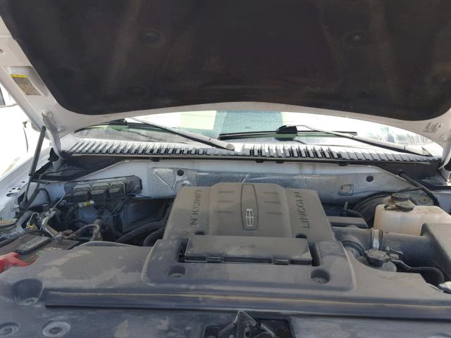 5LMJJ3H58AEJ08866 - 2010 LINCOLN NAVIGATOR 白色 照片 7