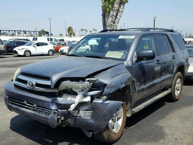 JTEZU14R058032235 - 2005 TOYOTA 4RUNNER SR GRAY photo 2