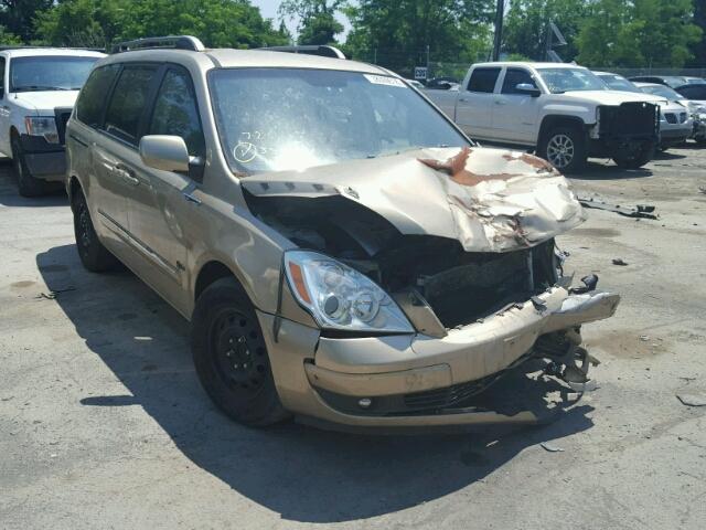 KNDMC233276041585 - 2007 HYUNDAI ENTOURAGE TAN photo 1