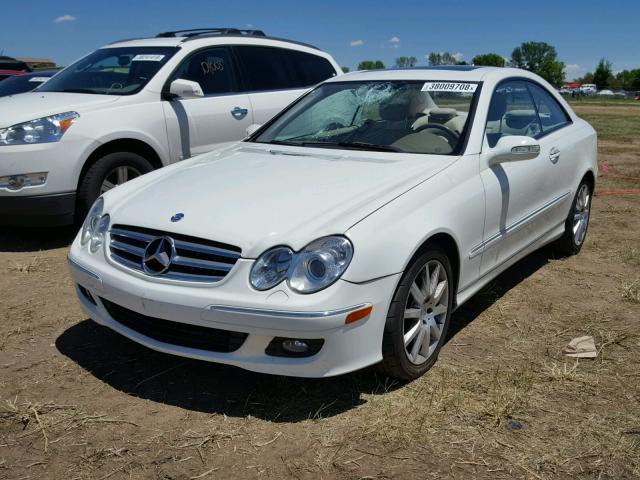 WDBTJ56H77F227891 - 2007 MERCEDES-BENZ CLK 350 WHITE photo 2