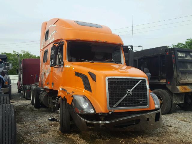 4V4NC9TG4AN288110 - 2010 VOLVO VN VNL ORANGE photo 9