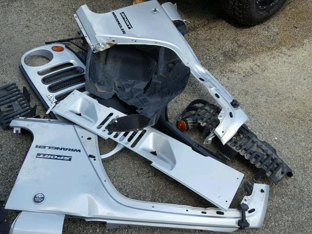 1C4AJWAG0CL150998 - 2012 JEEP WRANGLER S SILVER photo 9