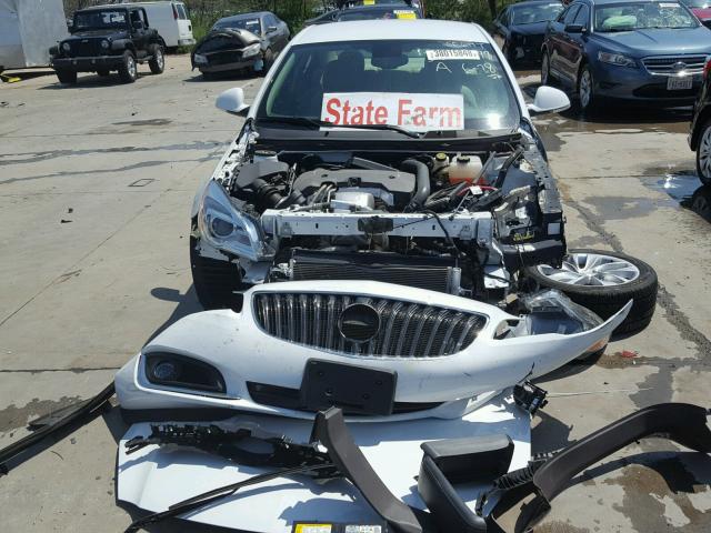2G4GK5EX2F9297648 - 2015 BUICK REGAL WHITE photo 9