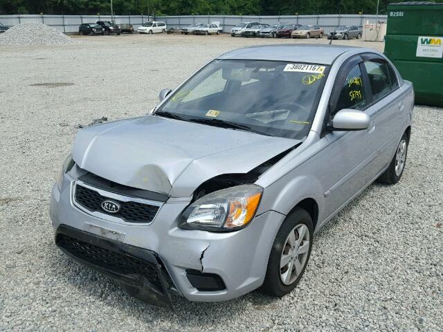 KNADH4A33B6911186 - 2011 KIA RIO BASE SILVER photo 2