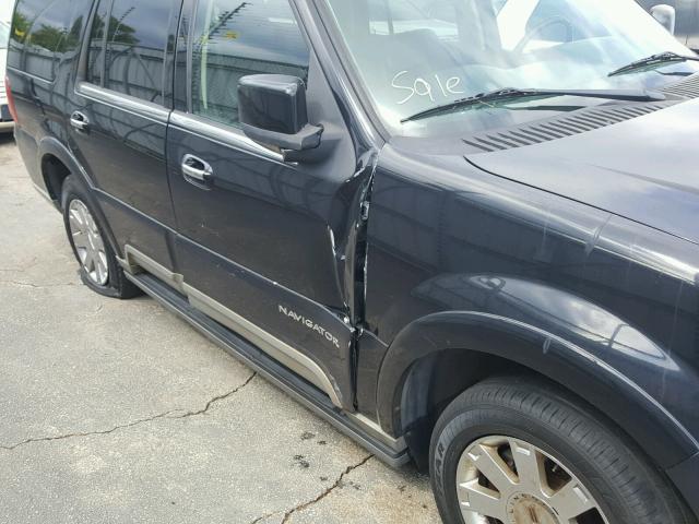 5LMFU27R43LJ30499 - 2003 LINCOLN NAVIGATOR 黑色 照片 9