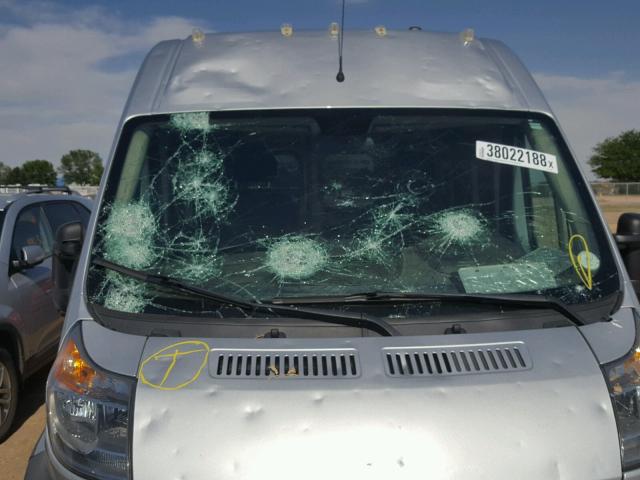 3C6TRVDGXFE516025 - 2015 RAM PROMASTER 银色 照片 9