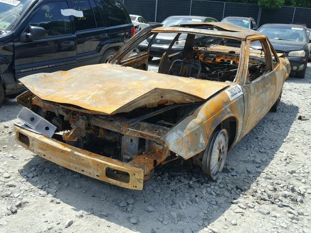 N0V1N38035128 - 1996 BUICK REGAL CUST BURN photo 2