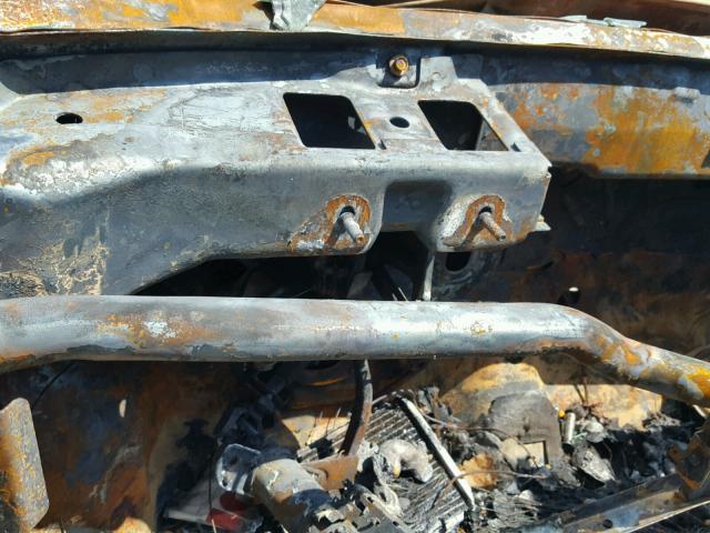 N0V1N38035128 - 1996 BUICK REGAL CUST BURN photo 8