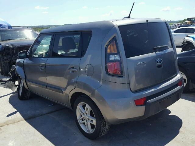 KNDJT2A24B7304143 - 2011 KIA SOUL SILVER photo 3