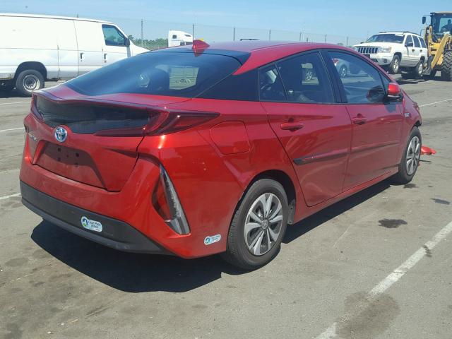 JTDKARFP2H3050438 - 2017 TOYOTA PRIUS PRIM 红色 照片 4
