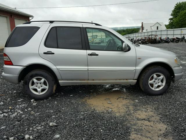 4JGAB54E4YA157176 - 2000 MERCEDES-BENZ ML 320 SILVER photo 9