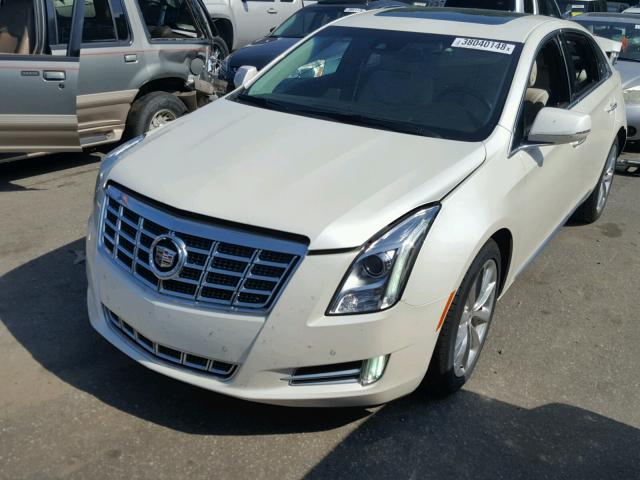 2G61P5S38D9138288 - 2013 CADILLAC XTS LUXURY CREAM photo 2