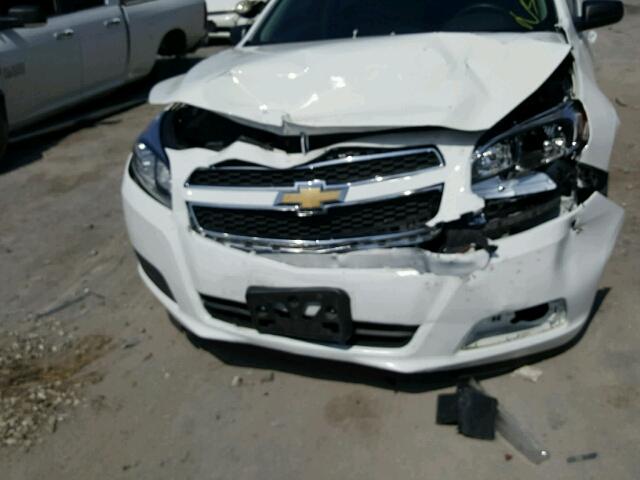 1G11B5SAXDF184425 - 2013 CHEVROLET MALIBU LS WHITE photo 9