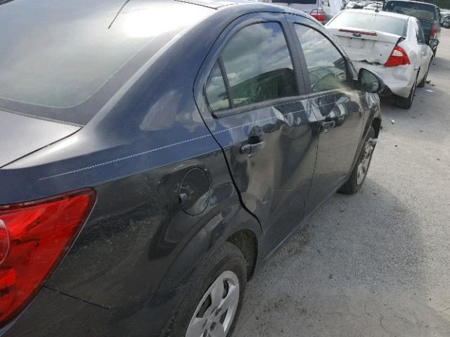 1G1JA5SHXG4130896 - 2016 CHEVROLET SONIC LS ნაცრისფერი ფოტო 9