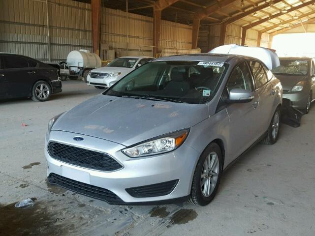 1FADP3F28FL276186 - 2015 FORD FOCUS SE SILVER photo 2