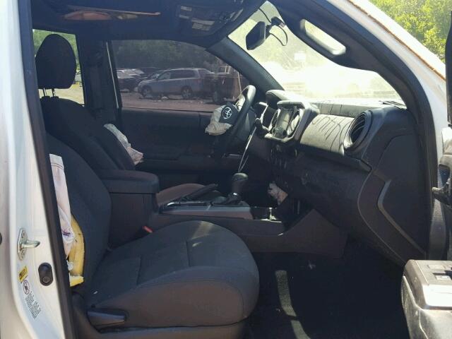 5TFCZ5AN3HX063817 - 2017 TOYOTA TACOMA DOU თეთრი ფოტო 5