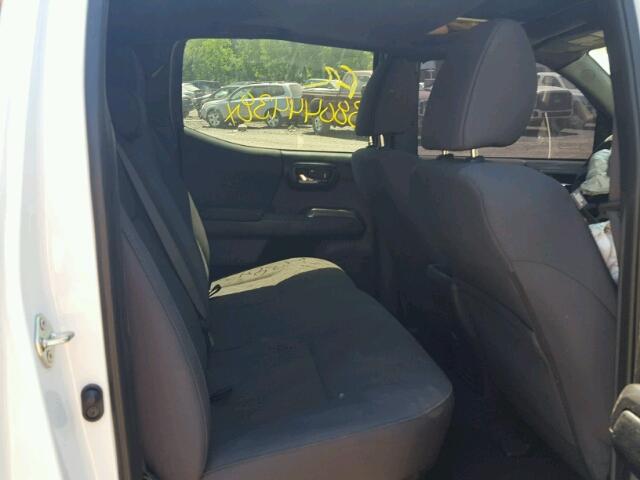 5TFCZ5AN3HX063817 - 2017 TOYOTA TACOMA DOU თეთრი ფოტო 6
