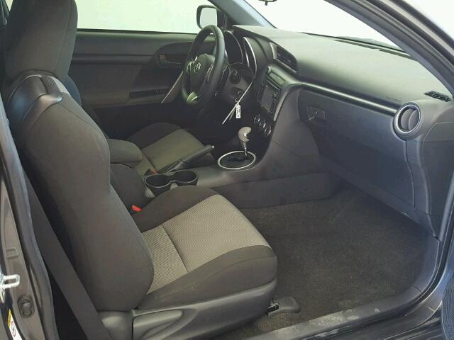 JTKJF5C75FJ002220 - 2015 TOYOTA SCION TC 灰色 照片 5