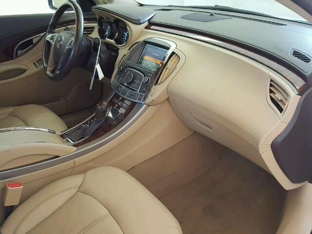 1G4GD5GR4CF284556 - 2012 BUICK LACROSSE P CREAM photo 5