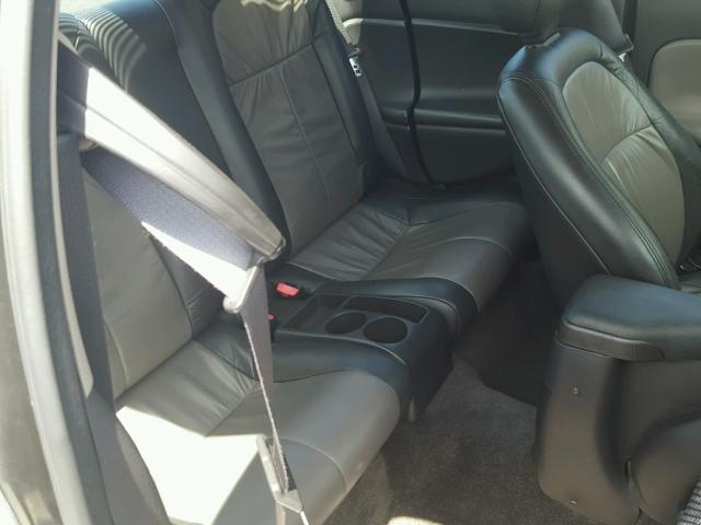 1G8ZY147X2Z132169 - 2002 SATURN SC2 SILVER photo 6