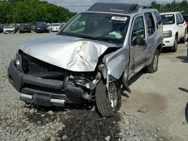 5N1AN0NW1DN815220 - 2013 NISSAN XTERRA X SILVER photo 2